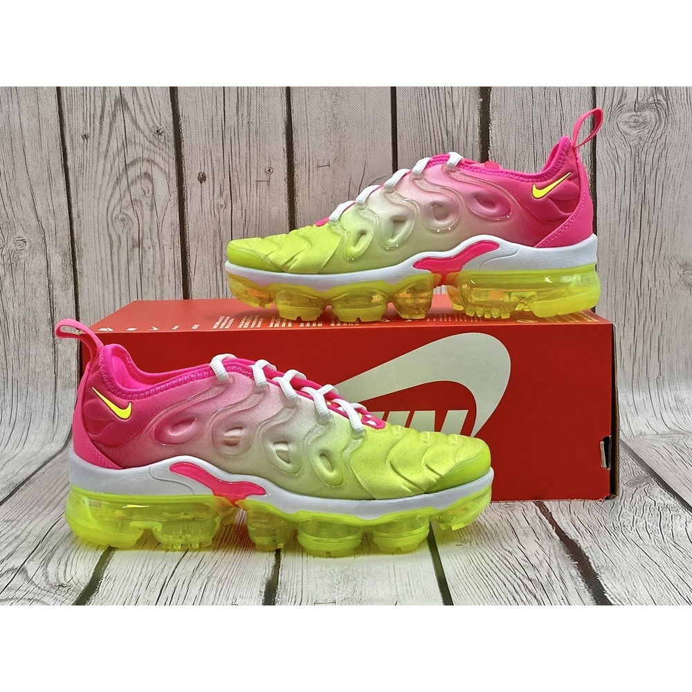 Size 5 - Nike Women's Air VaporMax Plus Pink Volt Gradient DC2045 900